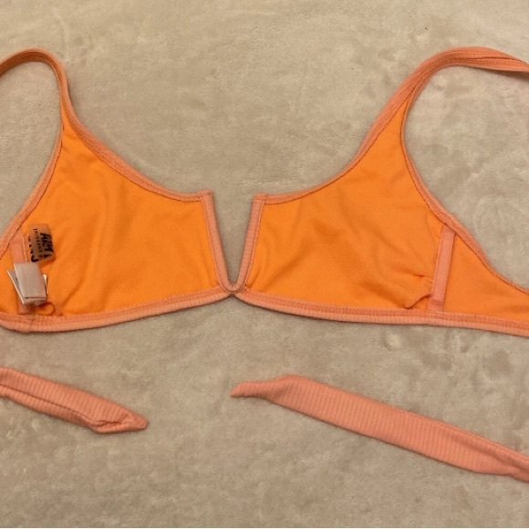 Peach Ribbed V-Center Bikini Top - Picture 11 of 15